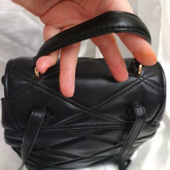 * MICHAEL KORS LEATHER BACKPACK BAG, LUXURY LEATHER BLACK QUILTED LARGE GOLD - Picture 9 of 14